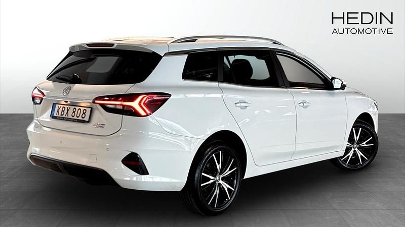 Begagnad MG MG5 EV Long Range 114 kW (156 HK) 2023 Vit Kombi