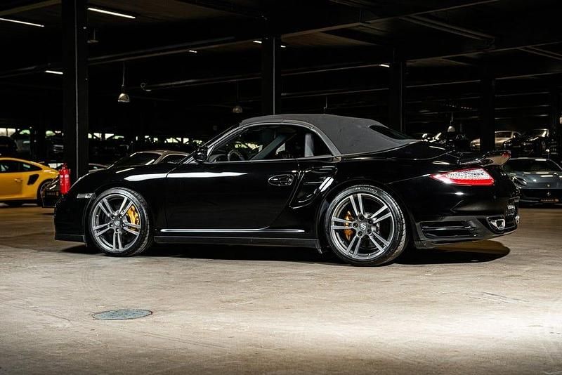 Begagnad Porsche 997 500 HK (367 kW) 2010 Svart Cab