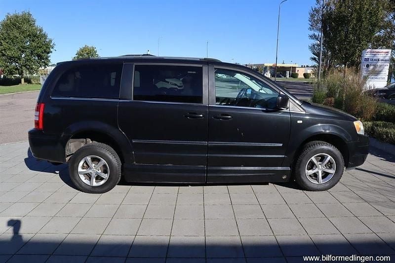 Svart Begagnad 2010 Chrysler Grand Voyager Minibuss | 39 900 kr (Superpris) - Bild 1/4