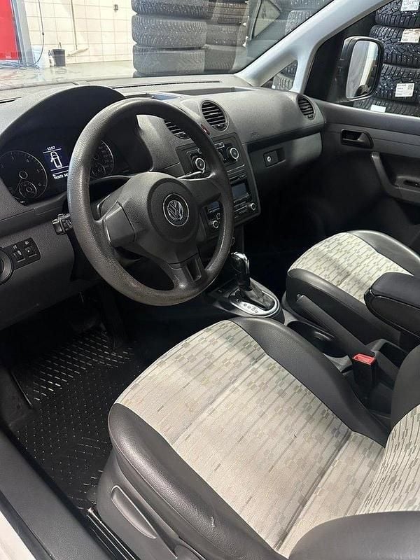 Vit Begagnad 2012 VW Caddy Minibuss | 69 000 kr (Marknadspris) - Bild 1/4