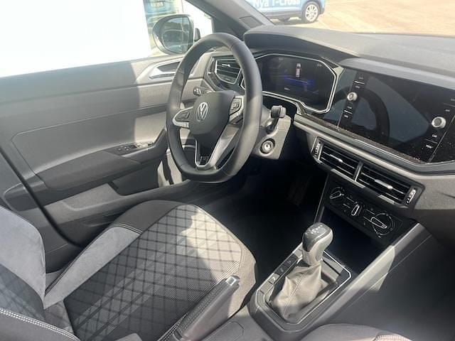 Begagnad VW Taigo R-line 116 HK (85 kW) 2024 Vit SUV