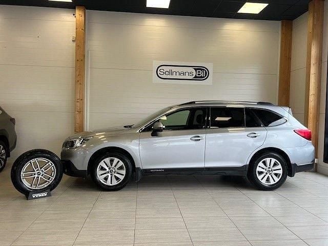 Silver Begagnad 2016 Subaru Outback SUV | 149 000 kr (Marknadspris) - Bild 1/4