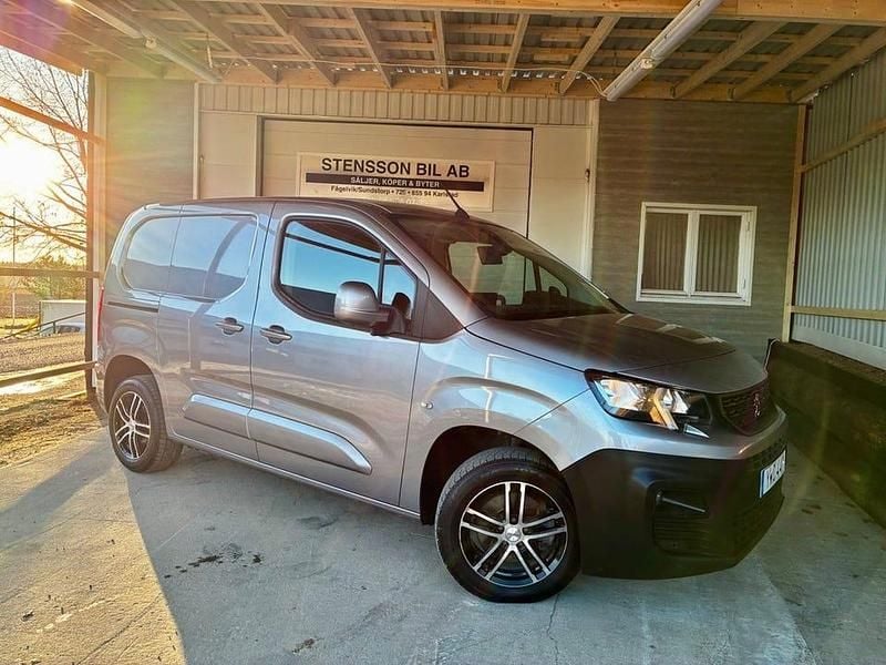 Begagnad 2018 Peugeot Partner Minibuss | 89 500 kr (Marknadspris) - Bild 1/4