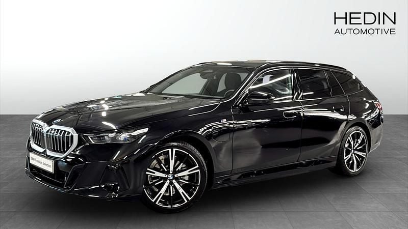 Begagnad BMW 530e Shadowline 299 HK (219 kW) 2025 Kombi
