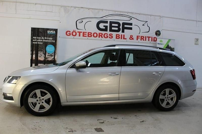 Begagnad Skoda Octavia Ambition 116 HK (85 kW) 2017 Silver Kombi