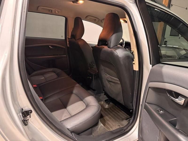 Begagnad Volvo V70 163 HK (119 kW) 2009 Grå Kombi