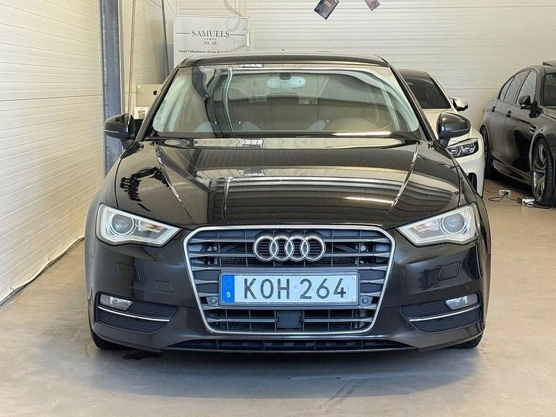 Begagnad Audi A3 Ambition 150 HK (110 kW) 2015 Svart