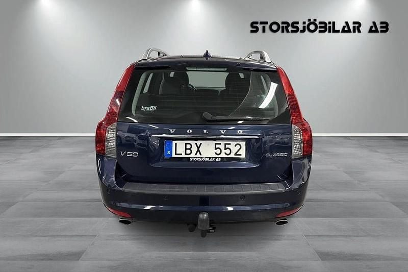 Begagnad Volvo V50 Momentum 150 HK (110 kW) 2011 Blå Kombi