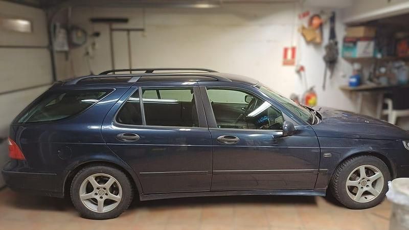 Metallic Begagnad 2005 Saab 9-5 Kombi | 17 000 kr (Marknadspris) - Bild 1/1