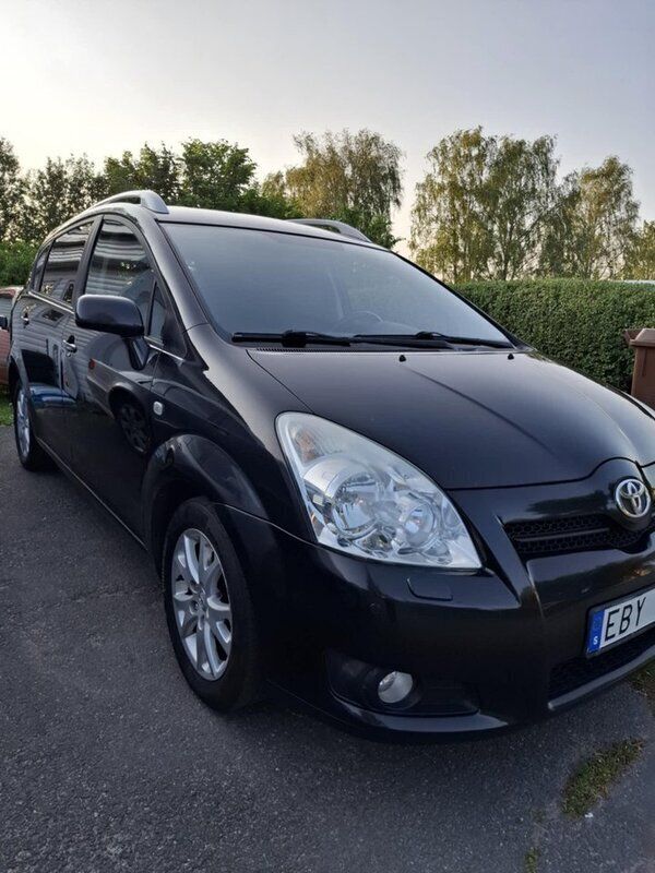 Svart Begagnad 2009 Toyota Corolla Verso Minibuss | 39 500 kr (Marknadspris) - Bild 1/4