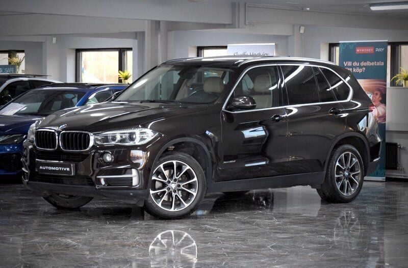 Brun Begagnad 2014 BMW X5 SUV | 259 900 kr (Marknadspris) - Bild 1/4