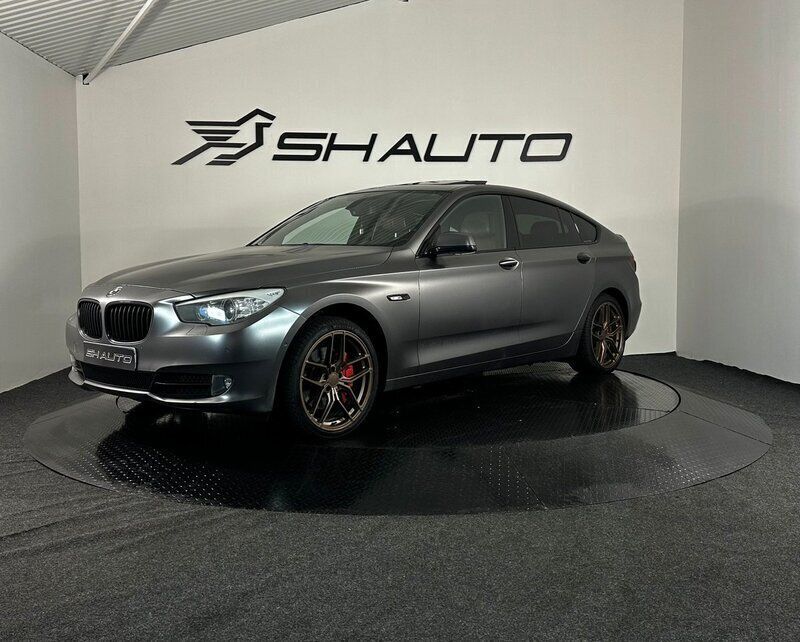 Mörkgrå Begagnad 2010 BMW 530 Gran Turismo Halvkombi | 124 900 kr (Marknadspris) - Bild 1/4