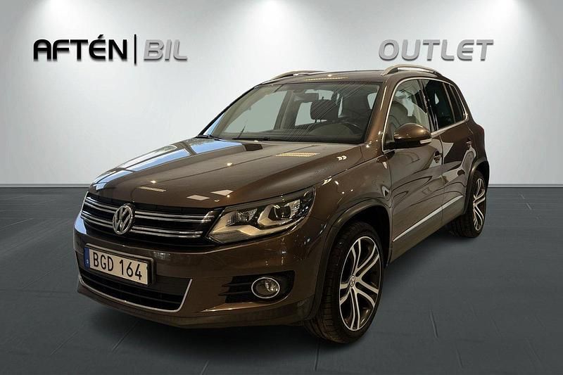 Brun Begagnad 2012 VW Tiguan SUV | 99 800 kr (Marknadspris) - Bild 1/3