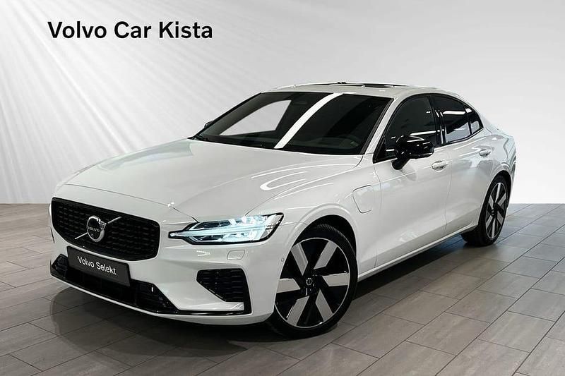 Vit Begagnad 2024 Volvo S60 Plus Sedan | 429 900 kr - Bild 1/3