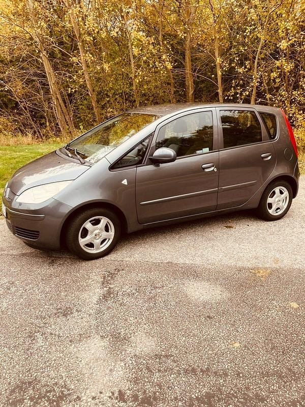 Begagnad 2007 Mitsubishi Colt Halvkombi | 28 000 kr (Lite dyr) - Bild 1/4