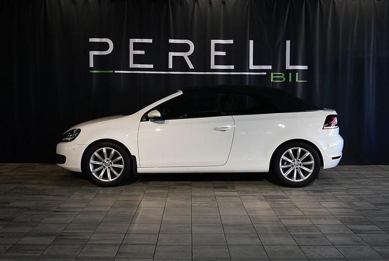 Begagnad VW Golf Cabriolet 160 HK (117 kW) 2012 Vit Cab