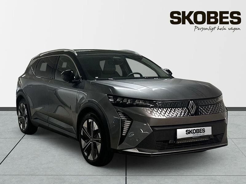 Grå Begagnad 2024 Renault Scénic Techno Minibuss | 429 600 kr (Bra pris) - Bild 1/3
