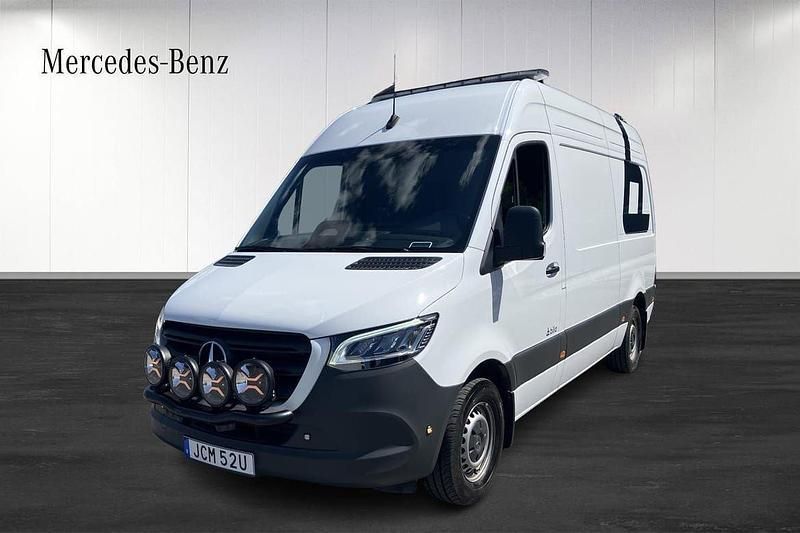 Vit Begagnad 2025 Mercedes Sprinter Van | 618 750 kr (Bra pris) - Bild 1/4
