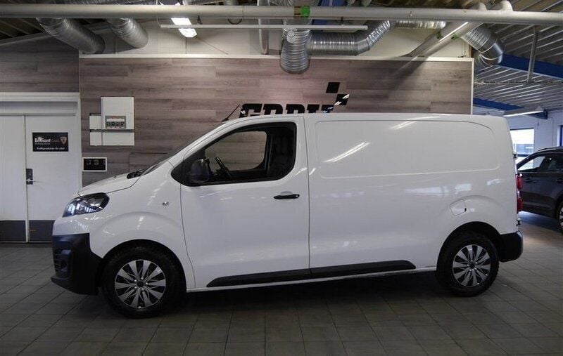 Vit Begagnad 2017 Citroën Jumpy Minibuss | 209 000 kr - Bild 1/4