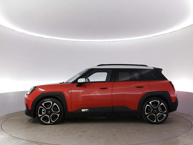 Begagnad Mini Aceman Favoured 161 kW (220 HK) 2024 Röd SUV