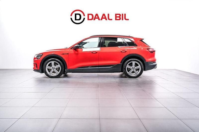 Begagnad Audi e-tron Proline 300 kW (408 HK) 2019 Röd SUV