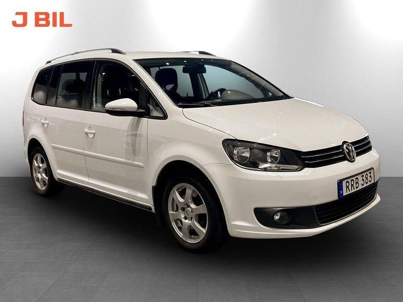 Vit Begagnad 2015 VW Touran Minibuss | 139 900 kr (Marknadspris) - Bild 1/3