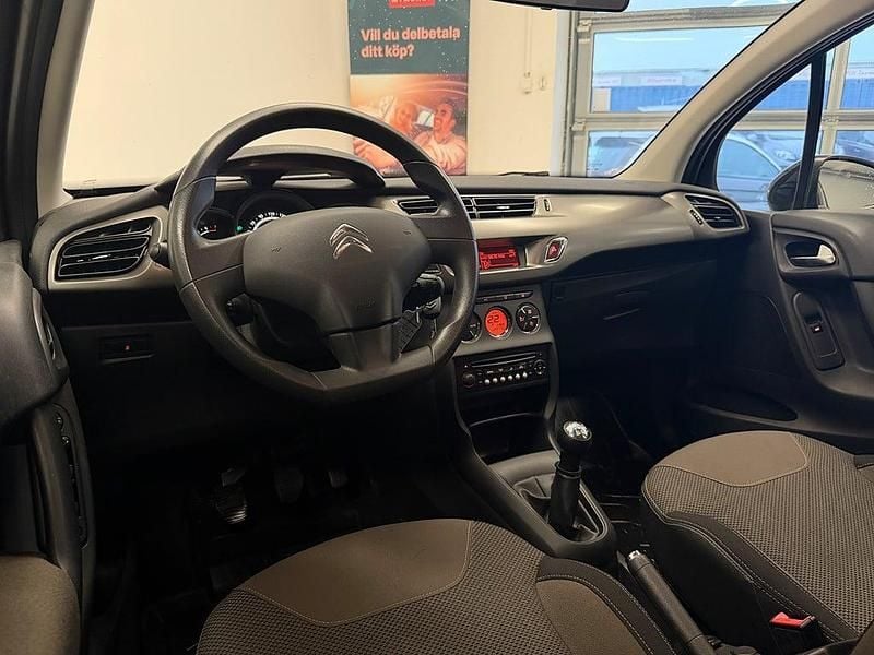 Begagnad Citroën C3 PureTech 82 HK (60 kW) 2015 Svart Halvkombi