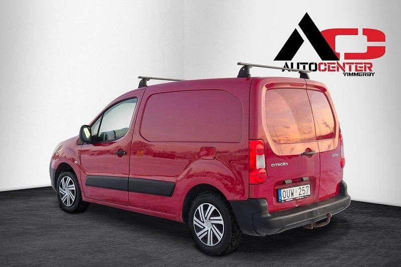 Begagnad Citroën Berlingo 90 HK (66 kW) 2009 Röd Minibuss
