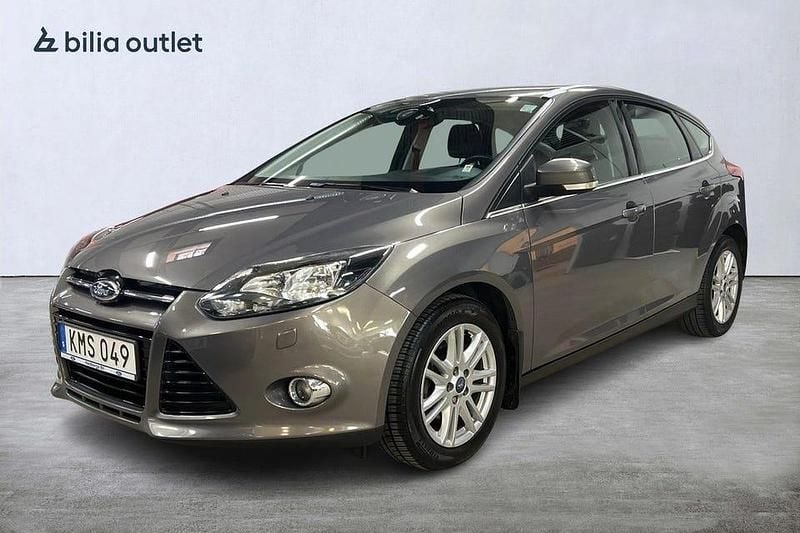 Brun Begagnad 2012 Ford Focus Titanium Halvkombi | 64 900 kr (Lite dyr) - Bild 1/3
