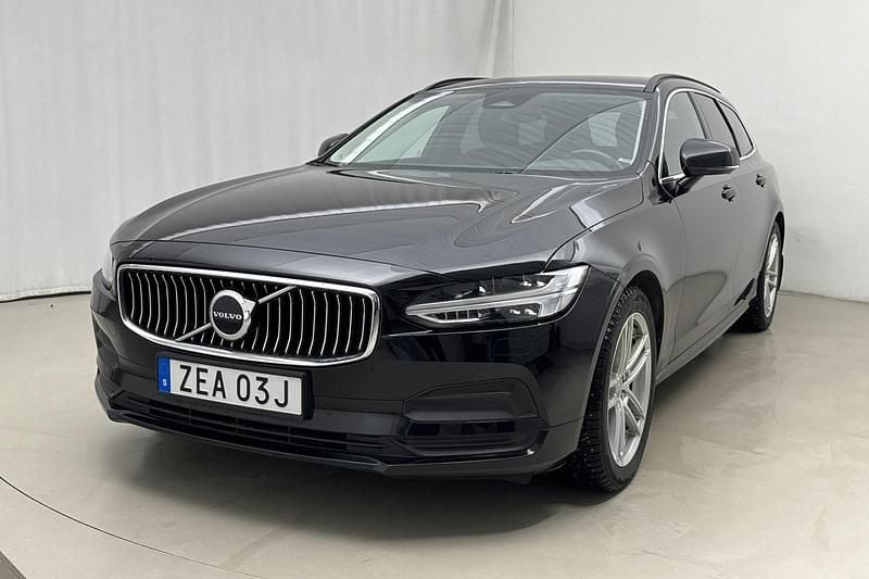 Svart Begagnad 2022 Volvo V90 Momentum Kombi | 269 000 kr (Bra pris) - Bild 1/4