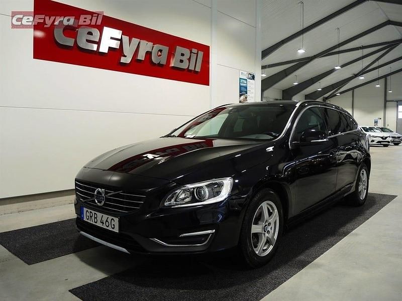 Begagnad Volvo V60 Momentum 114 HK (83 kW) 2014 Svart Kombi