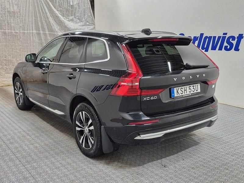 Begagnad Volvo XC60 Core 253 HK (186 kW) 2024 Svart metallic SUV