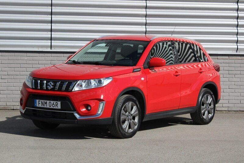 Röd Begagnad 2019 Suzuki Vitara SUV | 199 500 kr (Marknadspris) - Bild 1/4