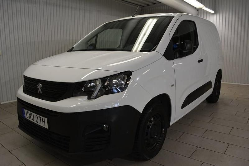 Vit Begagnad 2019 Peugeot Partner Minibuss | 134 000 kr (Bra pris) - Bild 1/3