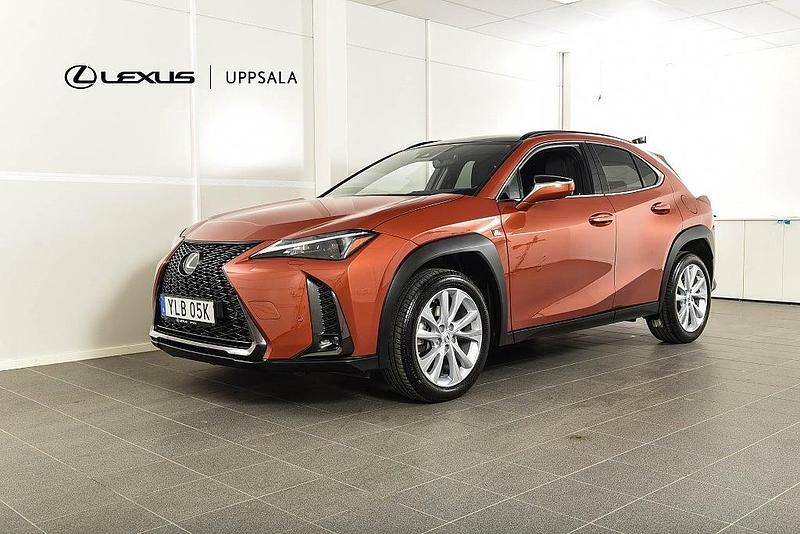 Orange Begagnad 2023 Lexus UX 250h Sport Design Packet SUV | 354 900 kr (Lite dyr) - Bild 1/4