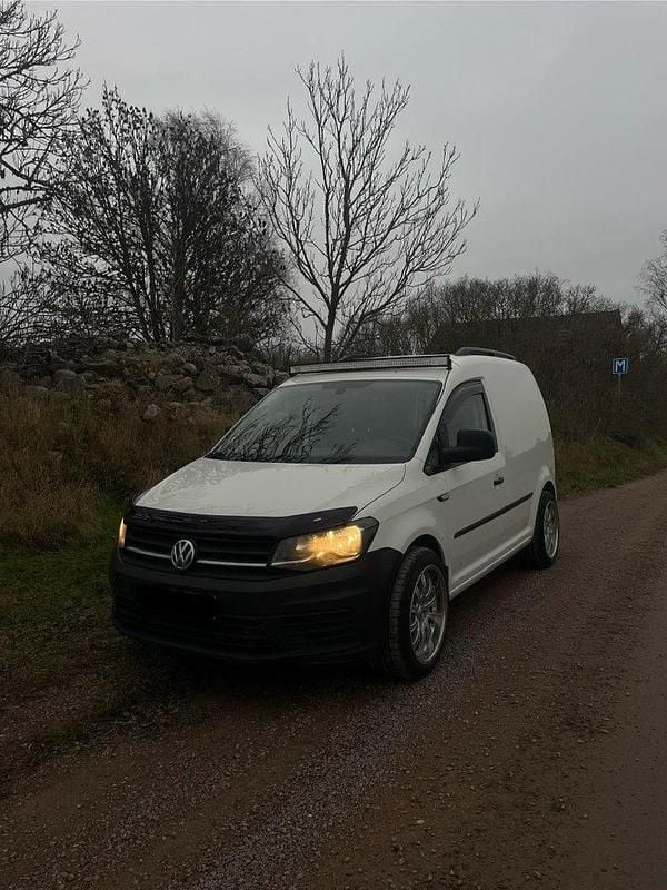 Begagnad 2016 VW Caddy Minibuss | 78 000 kr (Bra pris) - Bild 1/4