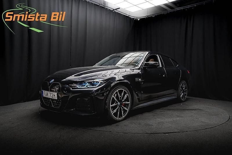 Svart Begagnad 2023 BMW i4 M Sport Sedan | 549 700 kr (Bra pris) - Bild 1/3