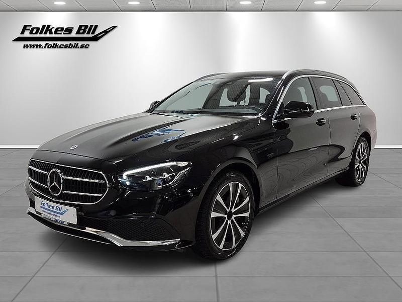 Svart Begagnad 2020 Mercedes E300 Avantgarde Kombi | 339 000 kr (Marknadspris) - Bild 1/4