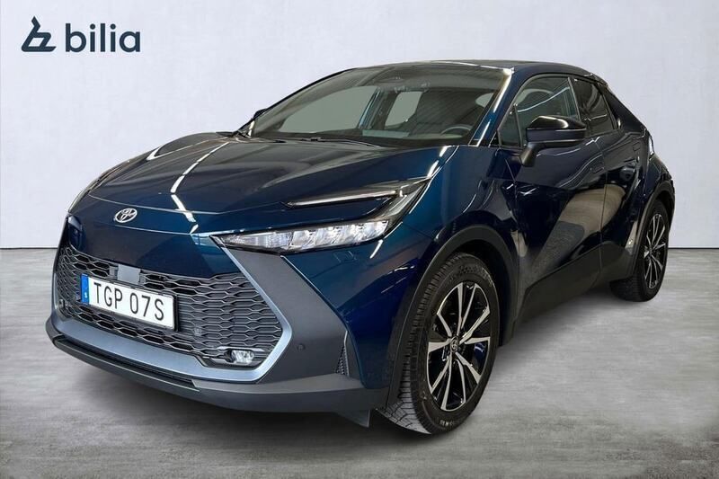 Blå Ny 2024 Toyota C-HR Style SUV | 389 900 kr (Bra pris) - Bild 1/3