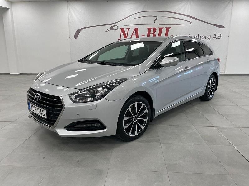 Silver Begagnad 2016 Hyundai i40 Kombi | 119 900 kr (Marknadspris) - Bild 1/4