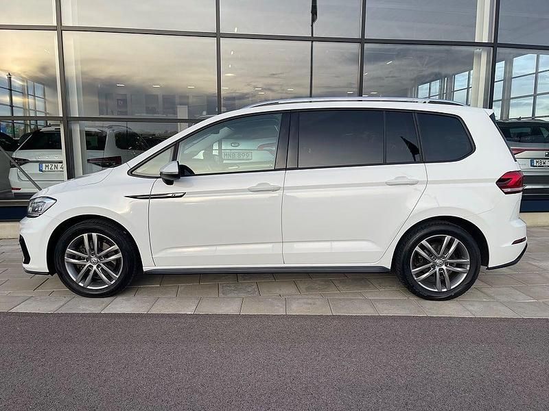 Begagnad VW Touran R-line 150 HK (110 kW) 2018 Vit Minibuss