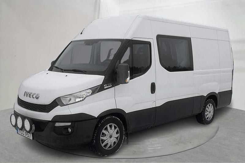Begagnad Iveco Daily 170 HK (125 kW) 2015 Vit