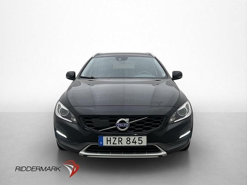 Begagnad Volvo V60 CC 190 HK (139 kW) 2015 Svart Kombi