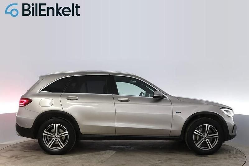Begagnad Mercedes GLC300 Premium 324 HK (238 kW) 2020 Silver SUV