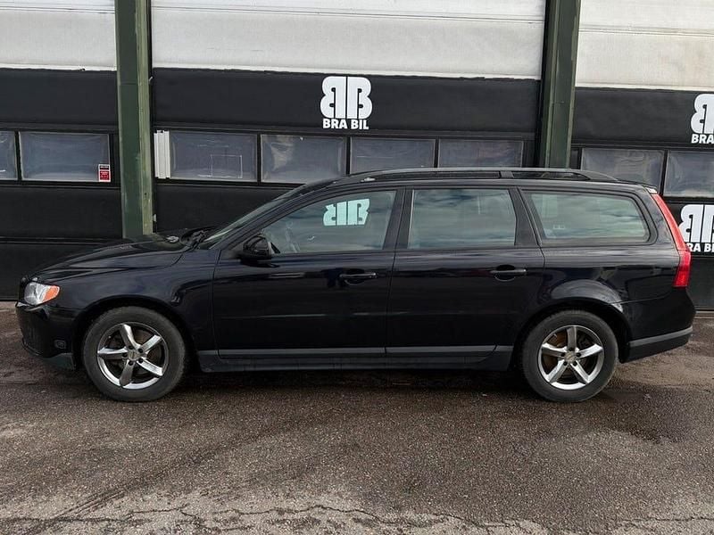 Begagnad Volvo V70 Kinetic 146 HK (107 kW) 2009 Svart Kombi