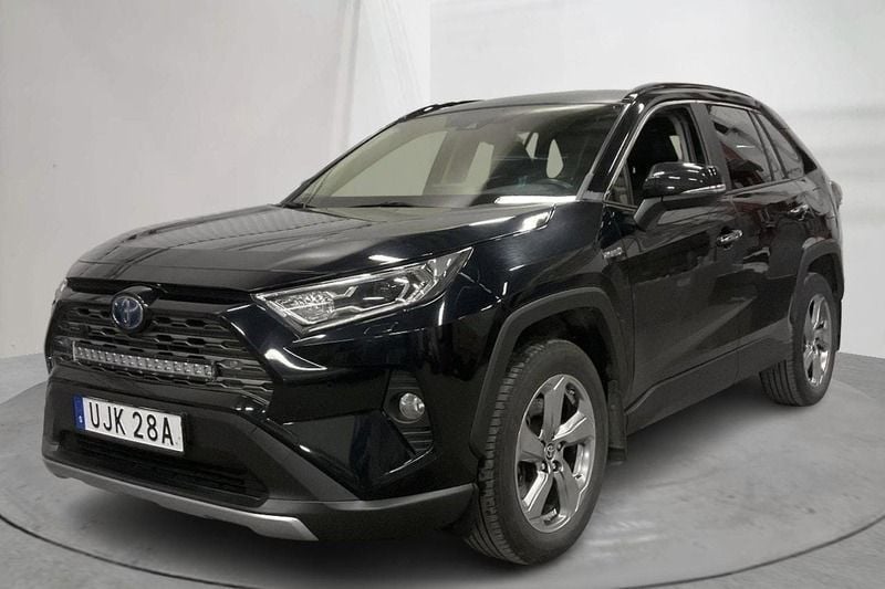 Svart Begagnad 2019 Toyota RAV4 Executive SUV | 299 000 kr - Bild 1/4
