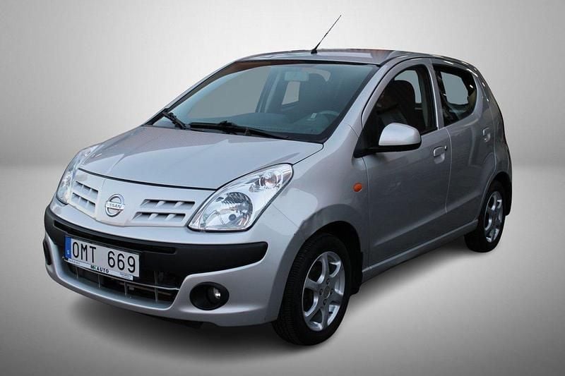 Silver Begagnad 2010 Nissan Pixo Halvkombi | 64 900 kr - Bild 1/4