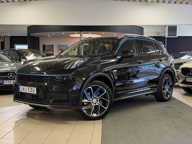 Begagnad Lynk & Co 01 261 HK (191 kW) 2021 Svart SUV