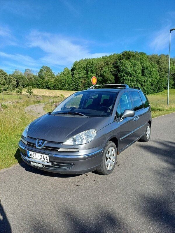 Grå Begagnad 2011 Peugeot 807 Minibuss | 27 000 kr - Bild 1/4