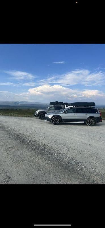 Silver Begagnad 2016 Volvo XC70 Standard SUV | 230 000 kr (Lite dyr) - Bild 1/4